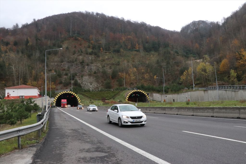 Bolu Dağı Tüneli'nin Ankara yönü 20 gün ulaşıma kapanacak