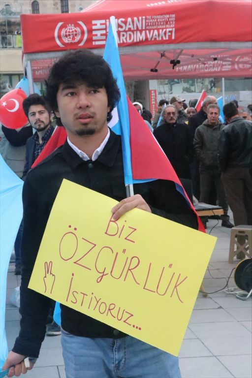 Bolu'da Doğu Türkistan için yürüyüş düzenlendi