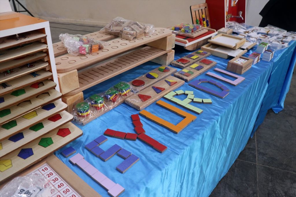 Cezaevi sakinleri özel çocuklar için ter döktü