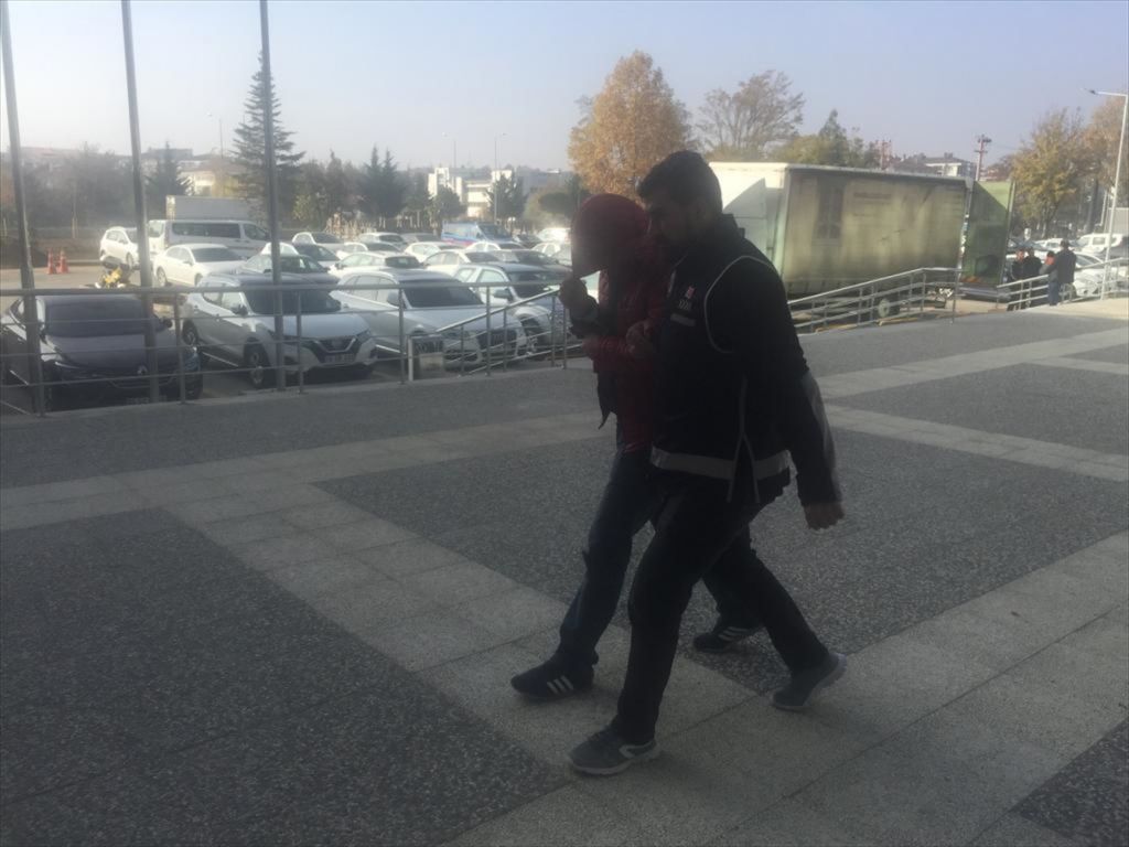 Dolandırıcılık şüphelisi Bolu'da yakalandı