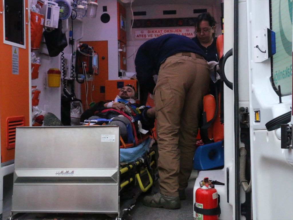 Mudurnu'da trafik kazası: 3 yaralı