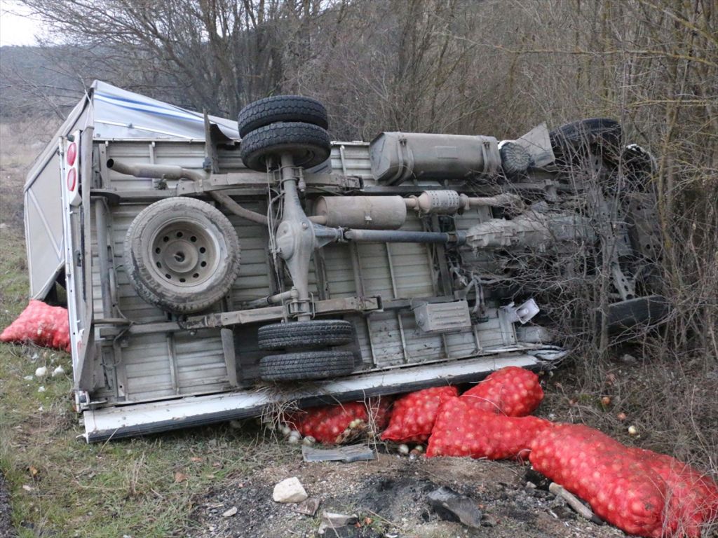 Mudurnu'da trafik kazası: 3 yaralı