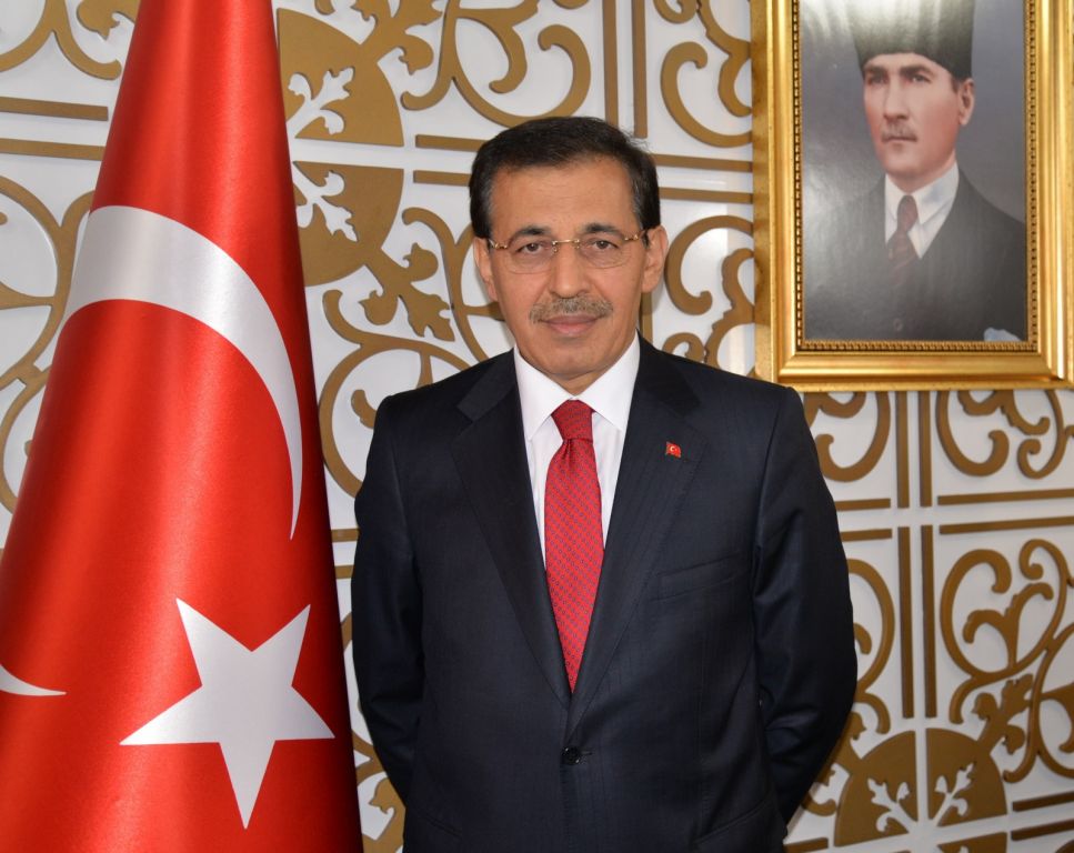 Vali Ümit, Öğretmenler Günü'nü kutladı