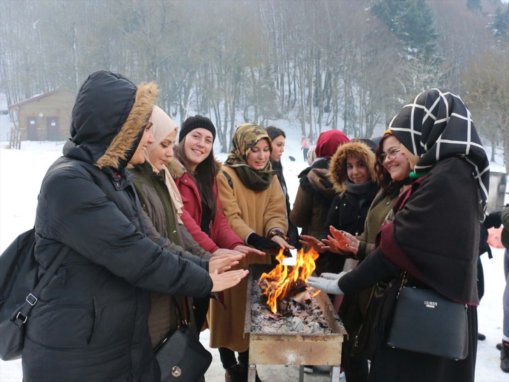 Abant Tabiat Parkı'na ziyaretçi akını