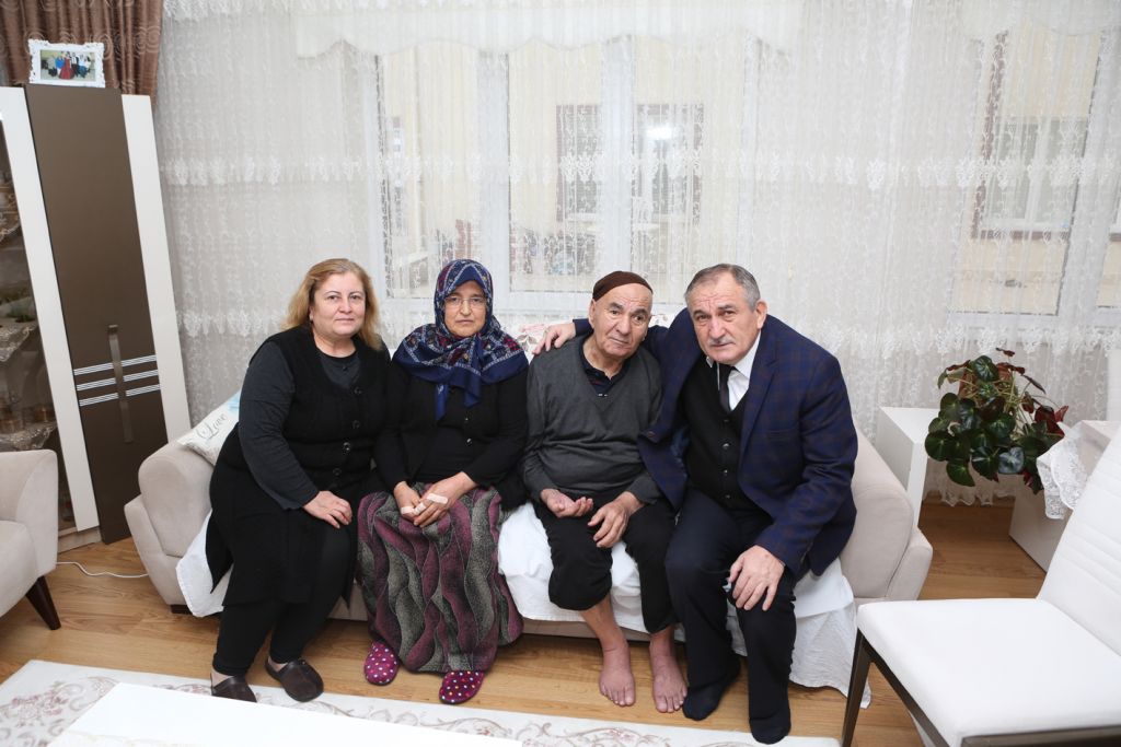 Belediye Başkanı Alaaddin Yılmaz'dan 8 hastaya ziyaret