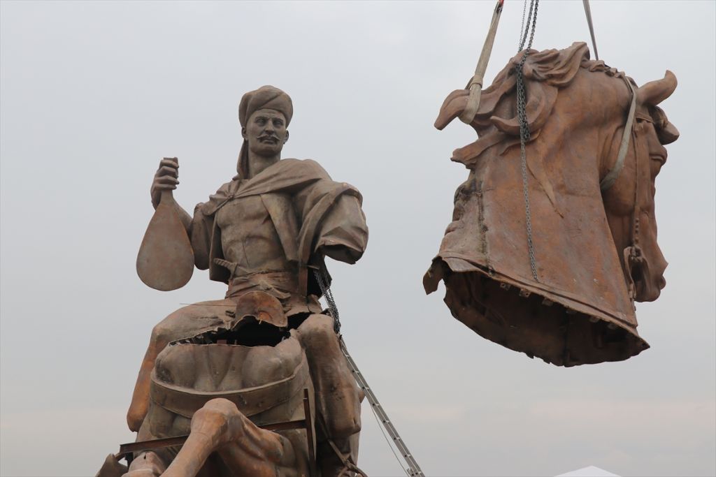 Bolu Belediye Başkanı Alaaddin Yılmaz: "Anadolu Otoyolu'ndan ve D-100 kara yolundan geçen herkes, bu heykeli görebilecek"