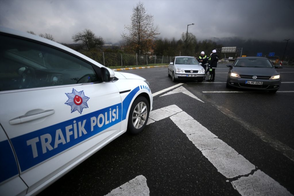 Bolu Dağı'nda zorunlu kış lastiği uygulaması