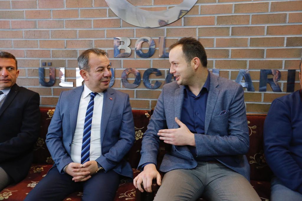 CHP'DEN ÜLKÜ OCAKLARINA ZİYARET