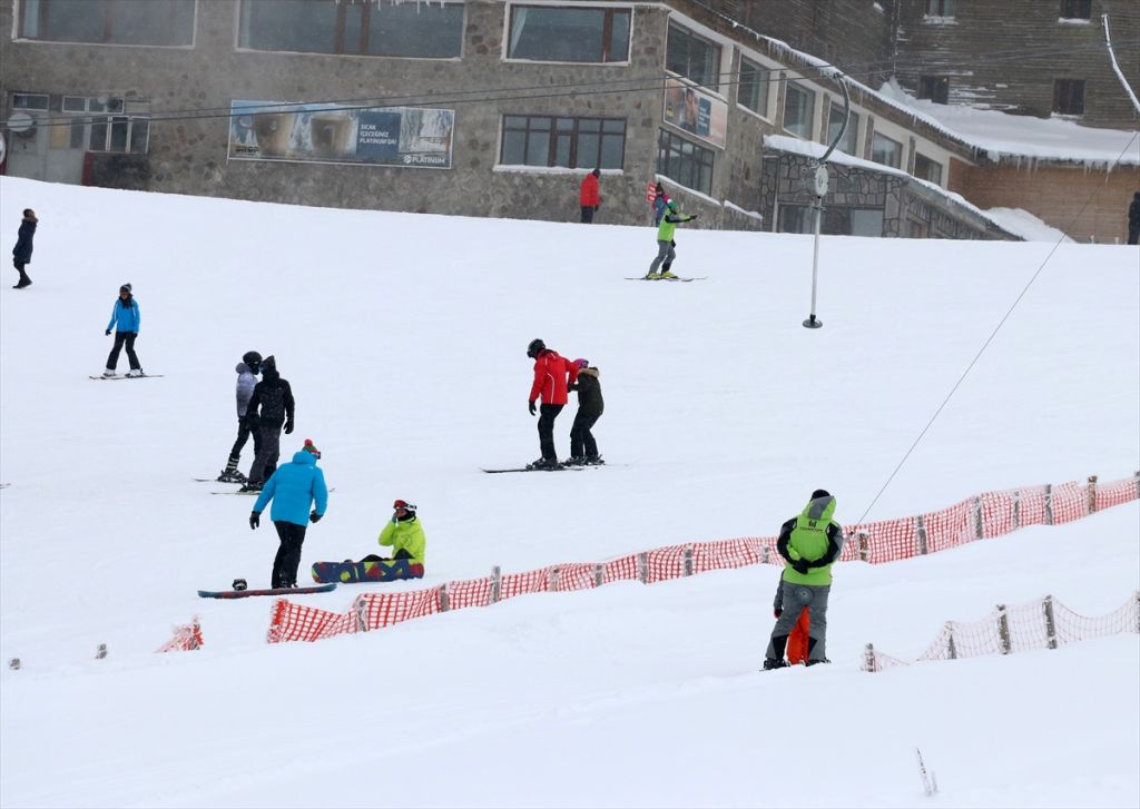 Kartalkaya yılbaşında misafirlerini 