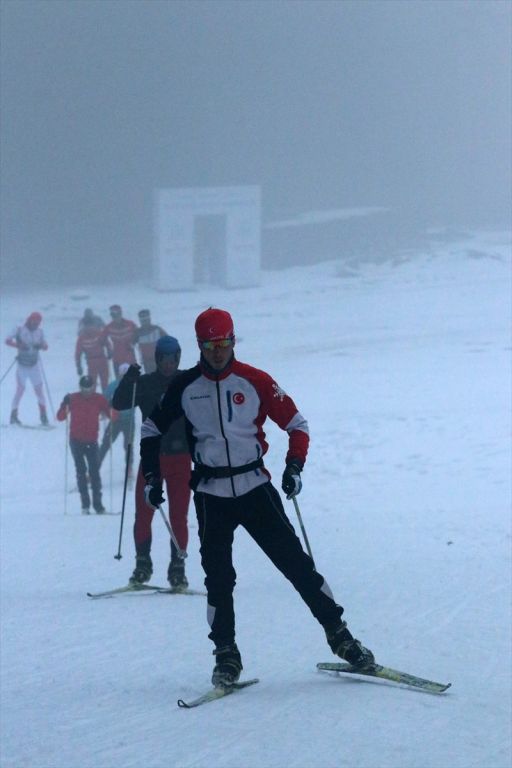 Kayaklı Koşu Milli Takımı'nın Bolu kampı sürüyor