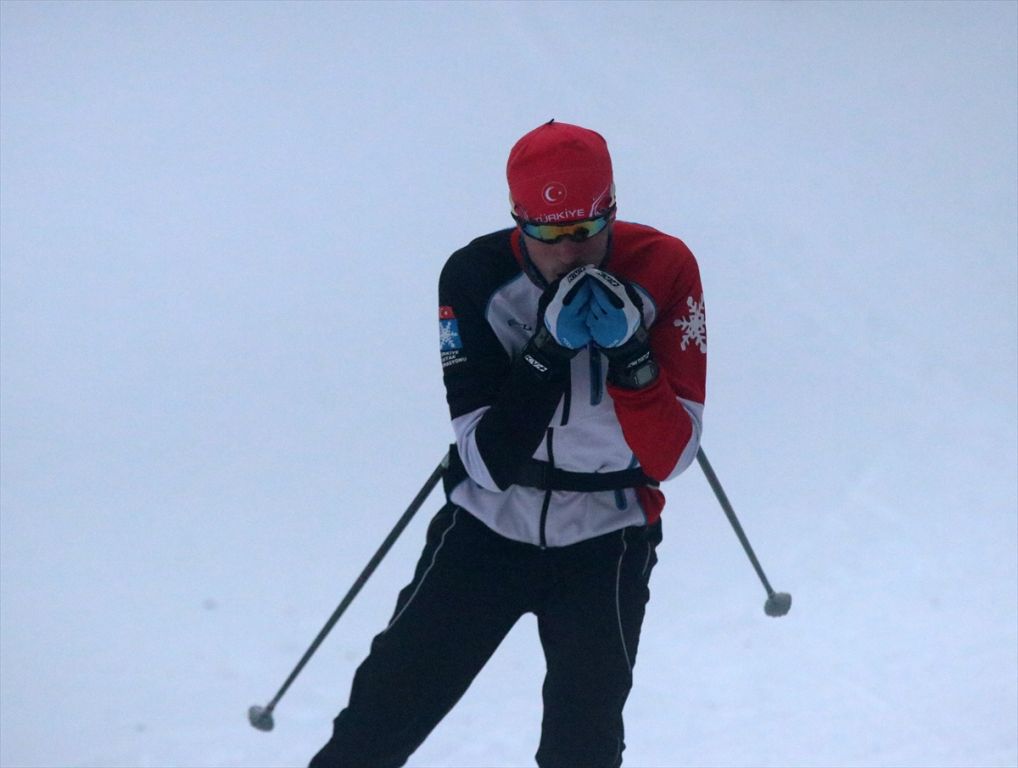 Kayaklı Koşu Milli Takımı'nın Bolu kampı sürüyor