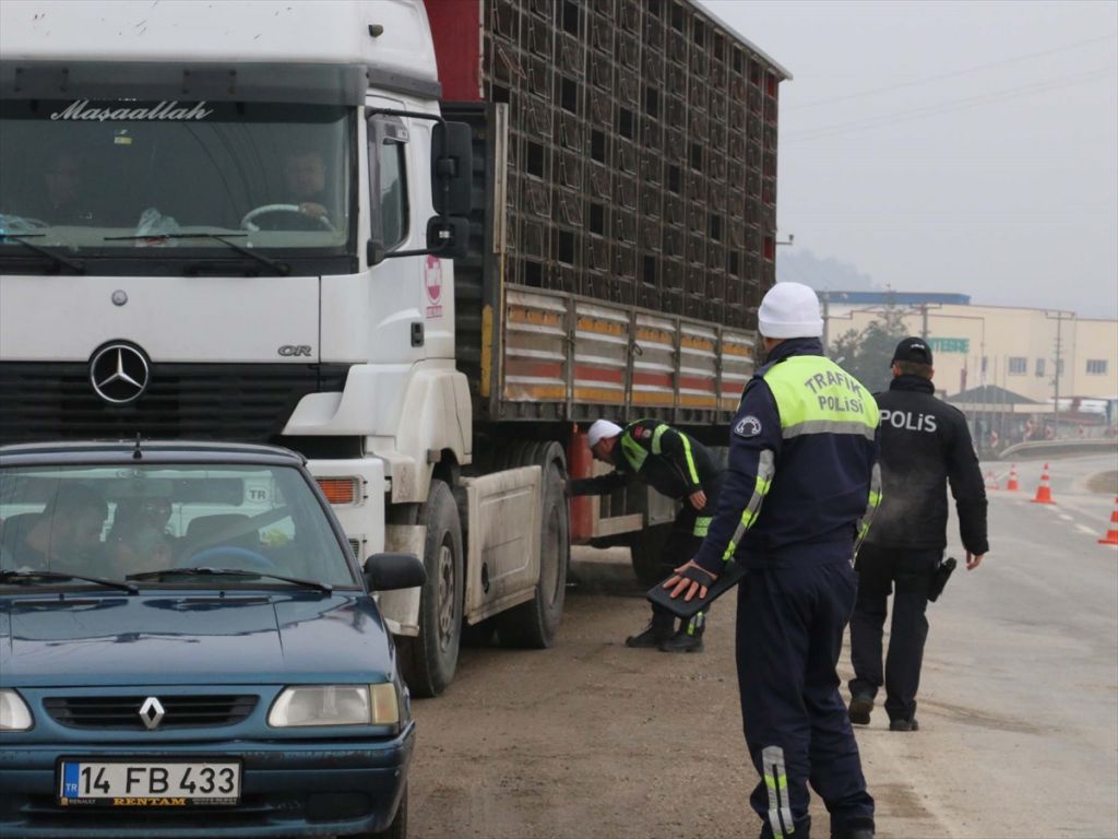 Mudurnu'da kış lastiği uygulaması