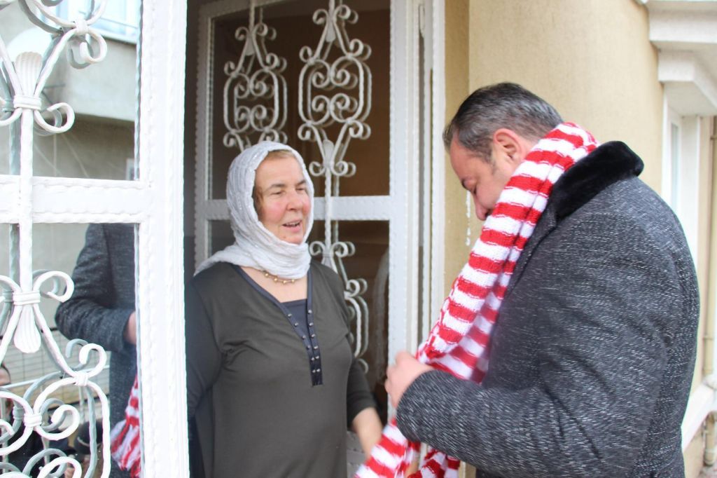 ÖNCE AİLESİ SONRA İZZET BABASI: HAYIR DUALARI ALINDI, ÇALIŞMALAR BAŞLADI