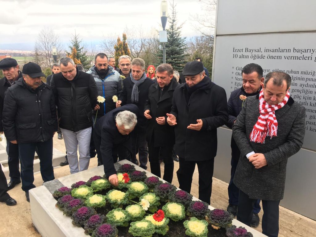 ÖNCE AİLESİ SONRA İZZET BABASI: HAYIR DUALARI ALINDI, ÇALIŞMALAR BAŞLADI