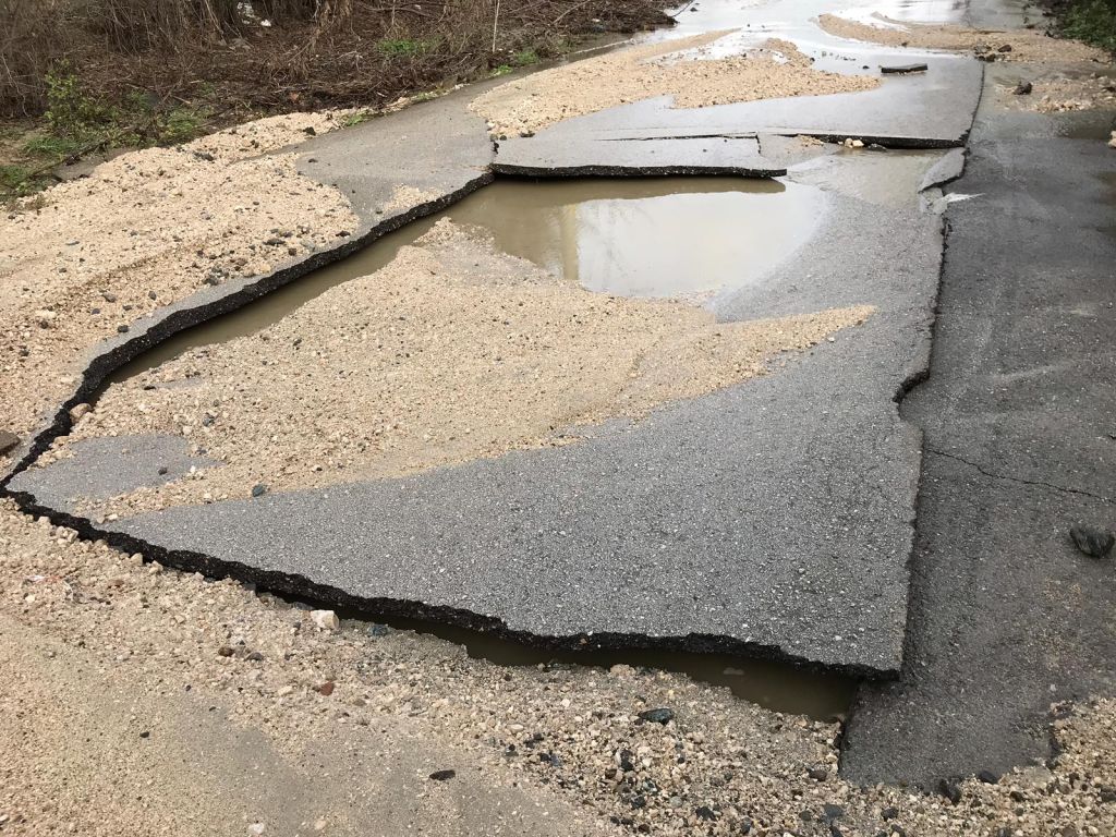 SU BORUSU PATLADI, PAŞAKÖY'Ü SEL ALDI