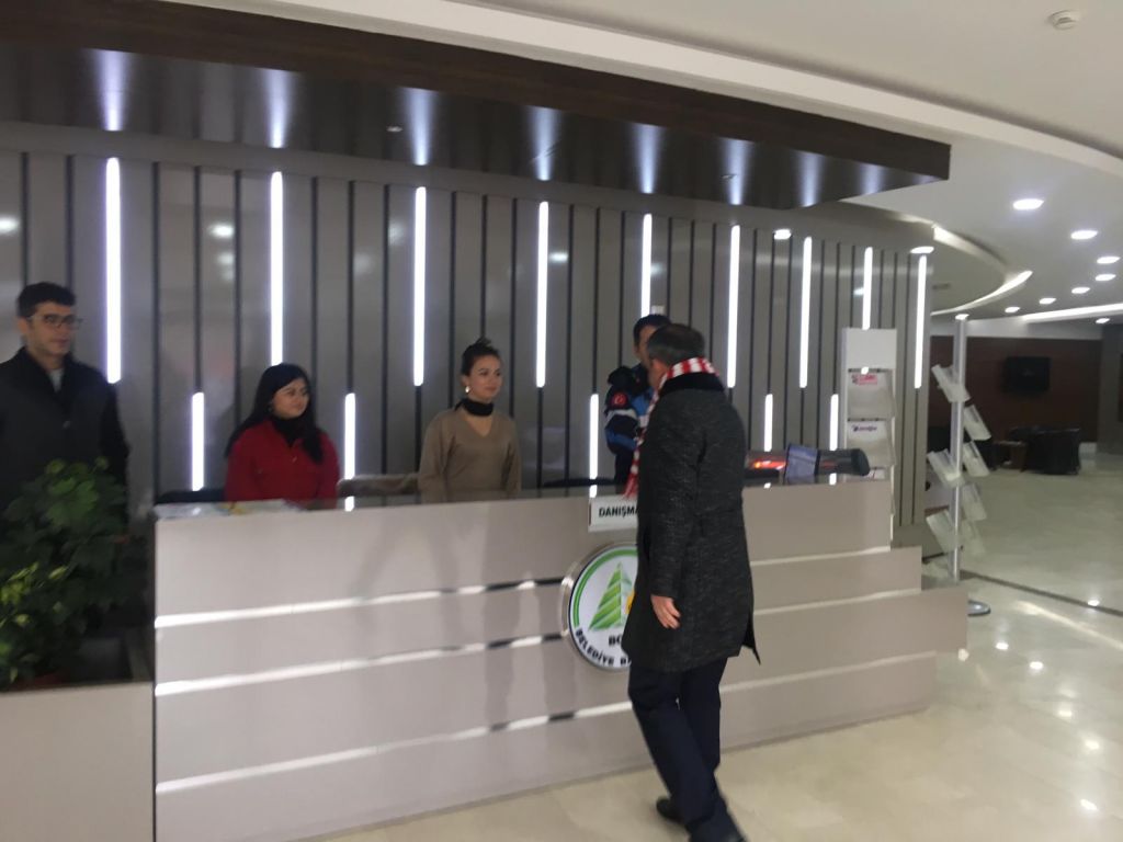 TANJU ÖZCAN ALAADDİN YILMAZ'I ZİYARET ETTİ