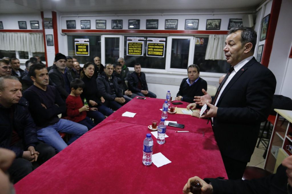 TANJU ÖZCAN EYT'LİLERLE BULUŞTU