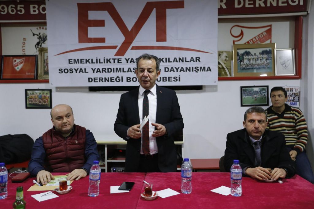 TANJU ÖZCAN EYT'LİLERLE BULUŞTU