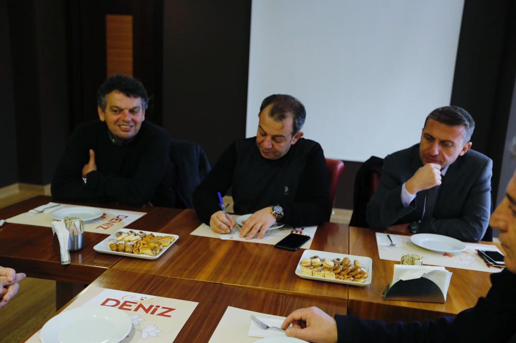 TANJU ÖZCAN FIRINCI ESNAFI İLE BİR ARAYA GELDİ