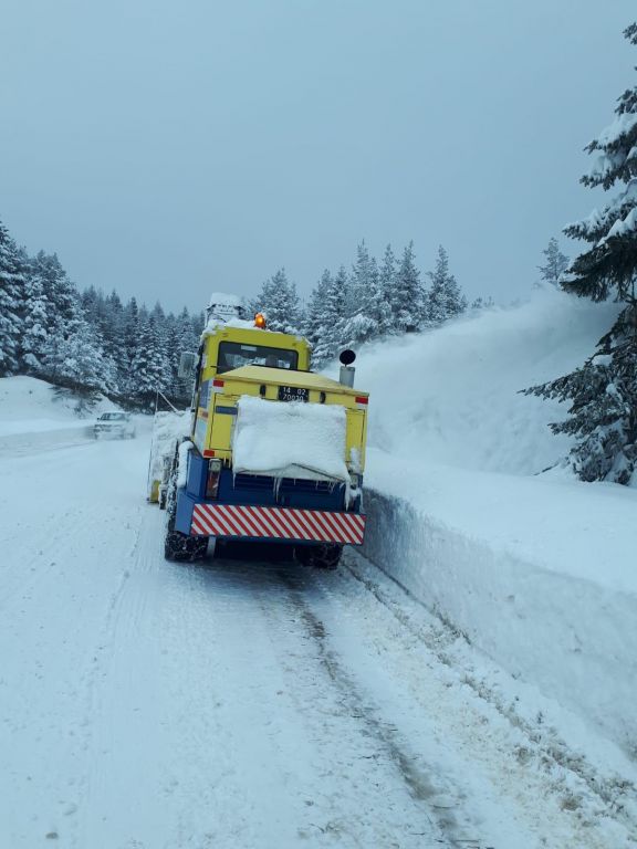 121 KÖY YOLU ULAŞIMA AÇILDI, ÇALIŞMALAR DEVAM EDİYOR