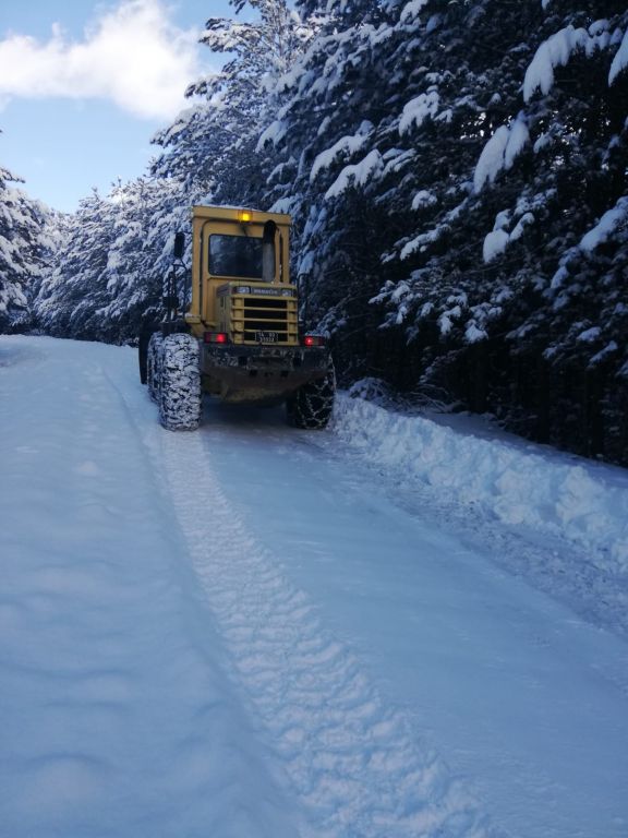 121 KÖY YOLU ULAŞIMA AÇILDI, ÇALIŞMALAR DEVAM EDİYOR