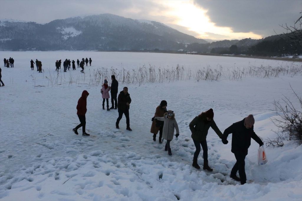 Abant'ta yarıyıl tatili yoğunluğu