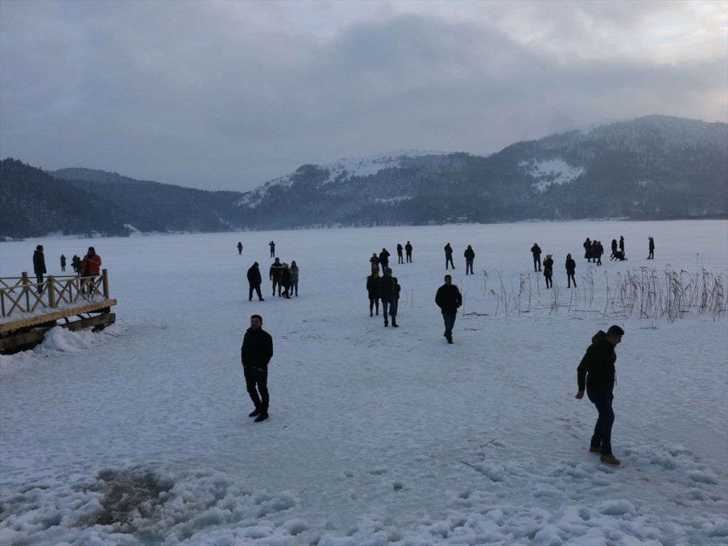 Abant'ta yarıyıl tatili yoğunluğu