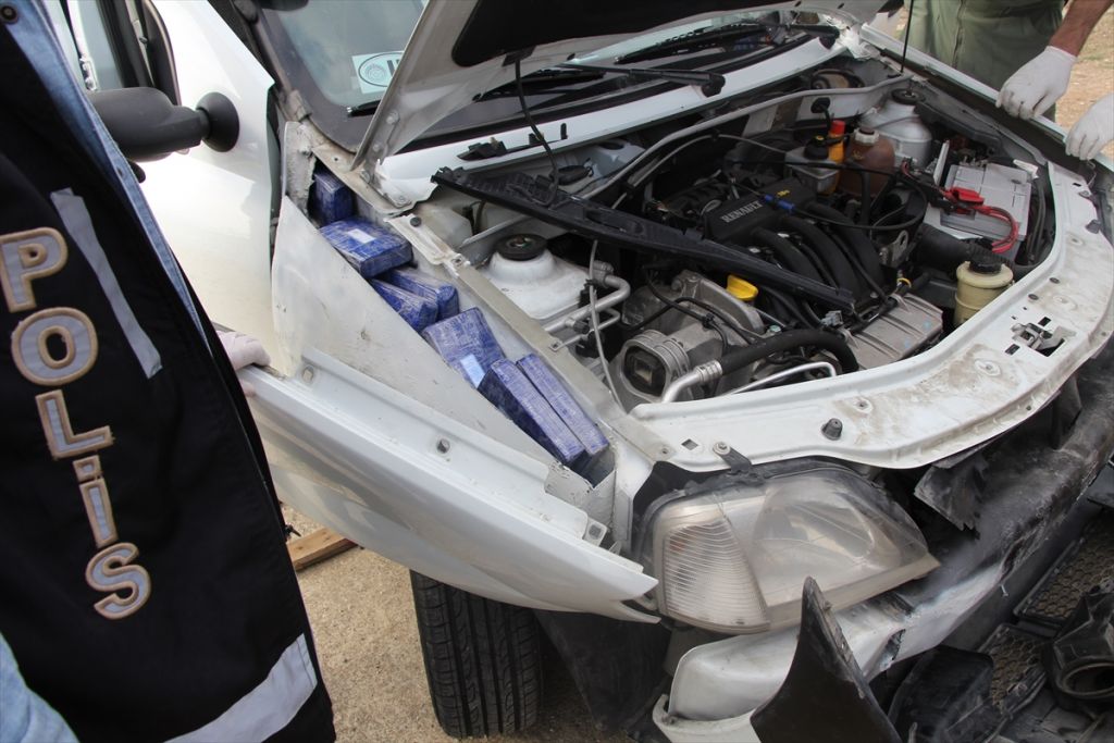 Bolu'da geçen yıl gerçekleştirilen uyuşturucu ile mücadele operasyonlarında gözaltına alınan 273 kişiden 40'ı tutuklandı