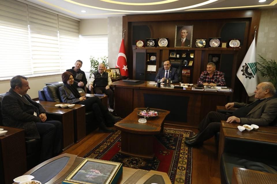 EMECAN'DAN TANJU ÖZCAN'A DESTEK