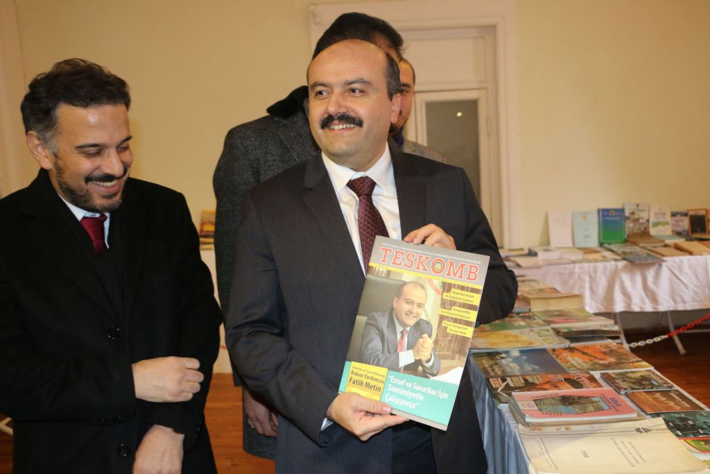 FATİH METİN'DEN ‘BASILI YAYINLAR SERGİSİ' ZİYARETİ