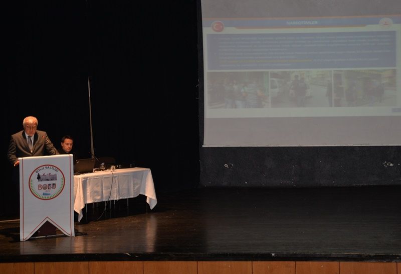 MUHTARLARA UYUŞTURUCUYLA MÜCADELE ÇALIŞMALARI ANLATILDI