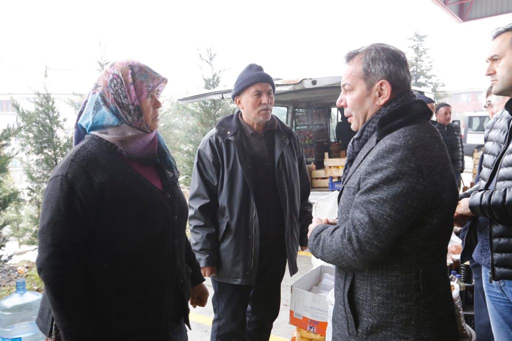 PAZAR YERLERİNDE SOĞUĞA ÖNLEM