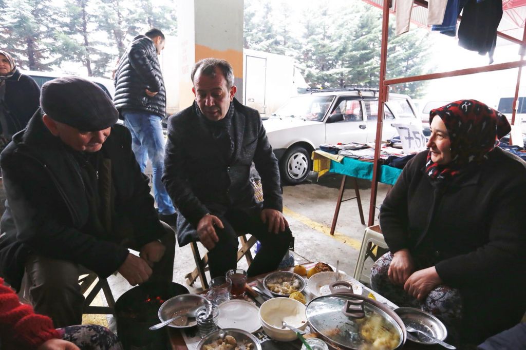 PAZAR YERLERİNDE SOĞUĞA ÖNLEM