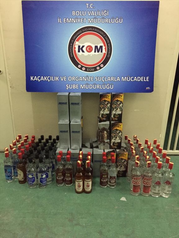 Bolu'da kaçak içki operasyonunda 125 şişe kaçak içki ele geçirildi