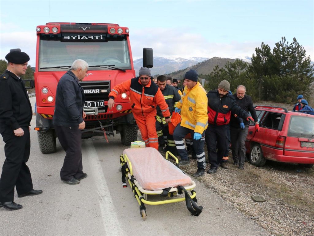 Bolu'da trafik kazası: 1 ölü, 1 yaralı