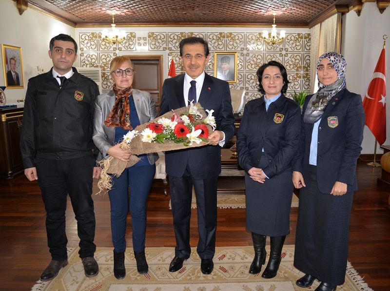 GÜMRÜK MÜDÜRLÜĞÜ'NDEN VALİ ÜMİT'E ZİYARET