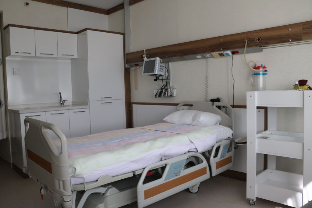 HAYIRSEVERLERDEN  KÖROĞLU ÜNİTESİ'NE ODA BAĞIŞI