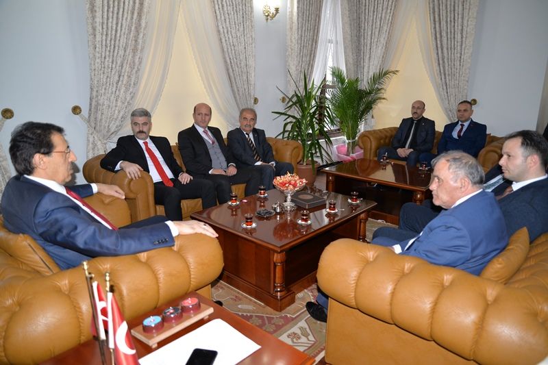 MHP HEYETİNDEN VALİ ÜMİT'E ZİYARET