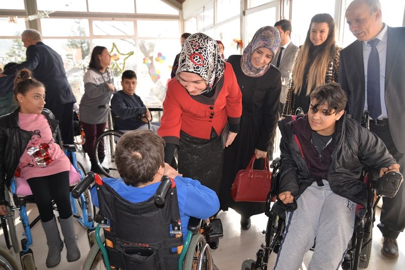 ÖZEL ÇOCUKLARA ÖZEL DOĞUM GÜNÜ KUTLAMASI