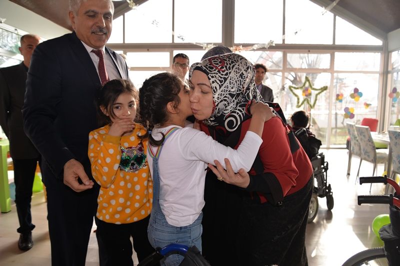 ÖZEL ÇOCUKLARA ÖZEL DOĞUM GÜNÜ KUTLAMASI