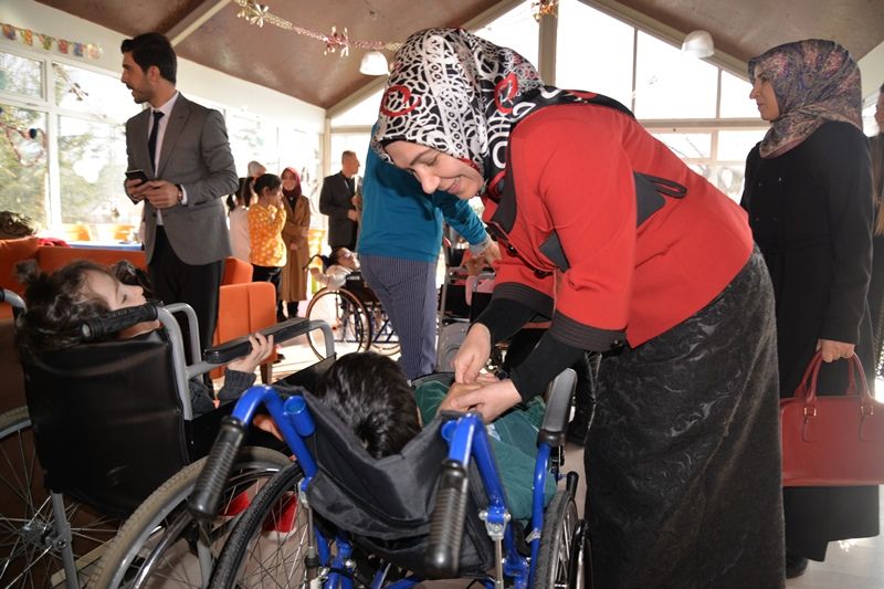 ÖZEL ÇOCUKLARA ÖZEL DOĞUM GÜNÜ KUTLAMASI