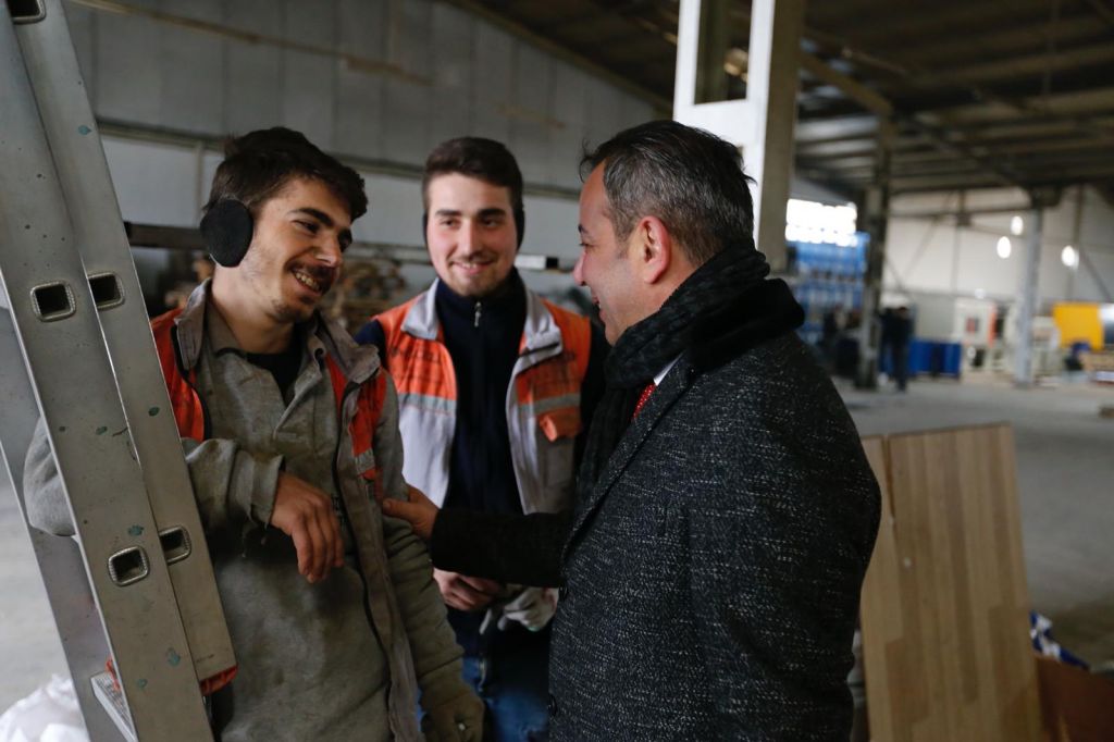 SANAYİDE TANJU ÖZCAN'A BÜYÜK DESTEK