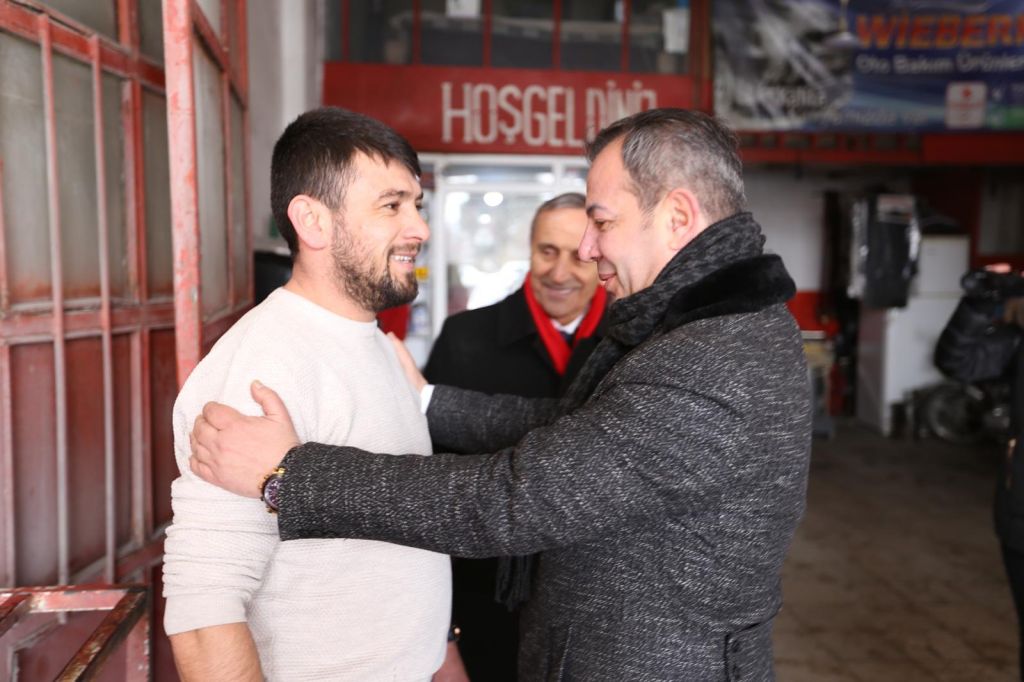 SANAYİDE TANJU ÖZCAN'A BÜYÜK DESTEK