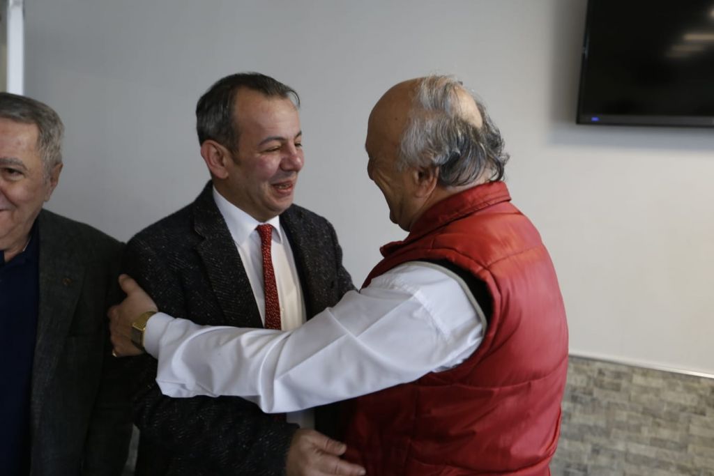 TANJU ÖZCAN'DAN BAŞOĞLU KABLO'YA ZİYARET