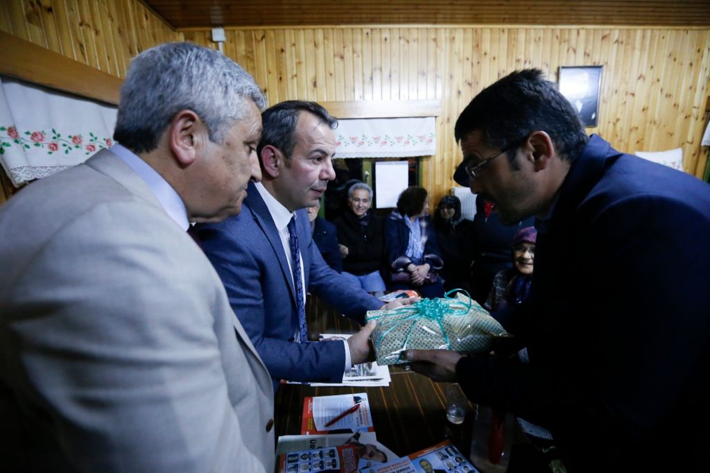 AKPINAR MAHALLESİ'NDEN TANJU ÖZCAN'A TAM DESTEK