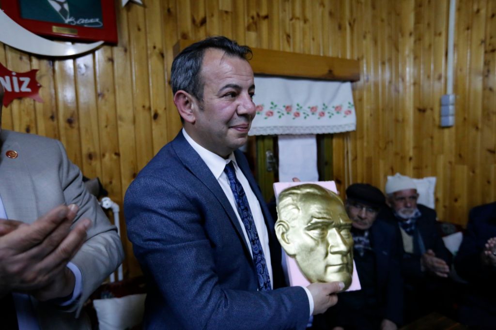 AKPINAR MAHALLESİ'NDEN TANJU ÖZCAN'A TAM DESTEK