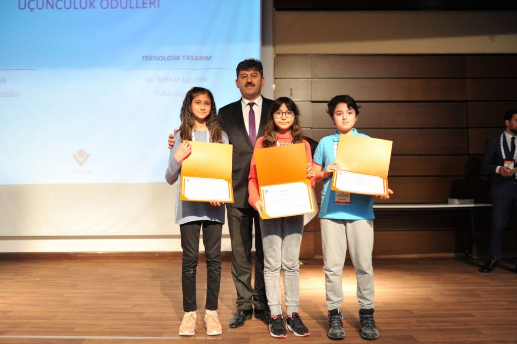 İLİMİZİN DAHİ ÇOCUKLARI BÖLGE ŞAMPİYONU OLDU