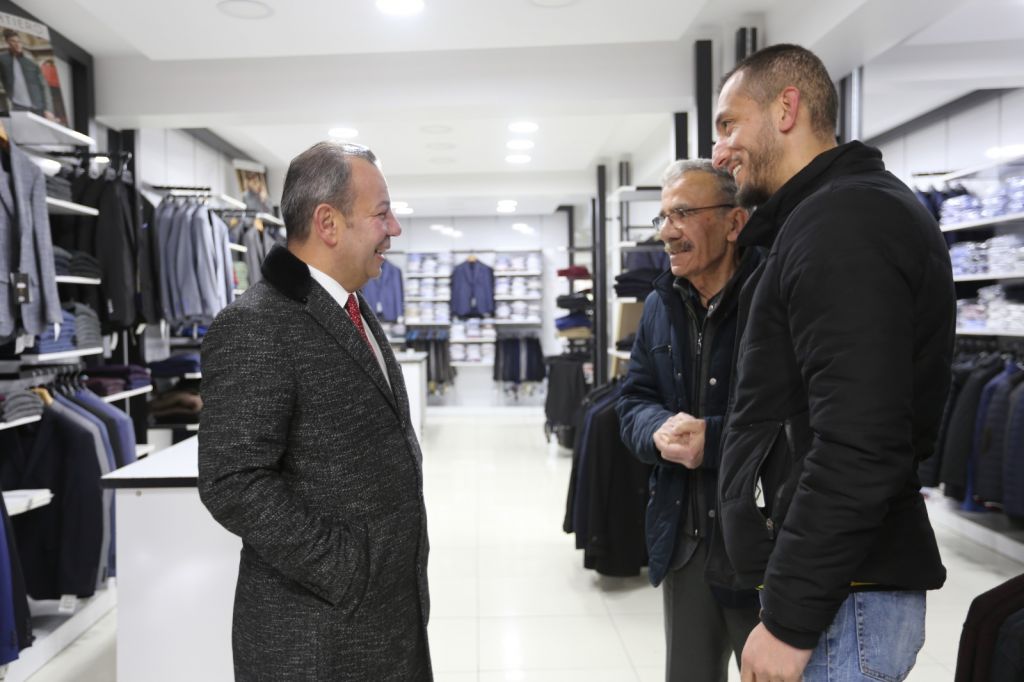 TANJU ÖZCAN KARAMANLI VE YUKARI ÇARŞI ESNAFINI GEZDİ