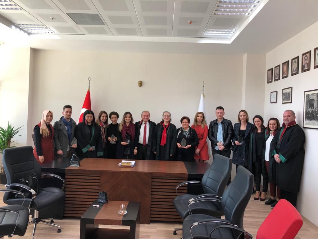 TÜRKİYE BAROLAR BİRLİĞİ KADIN HUKUKU KOMİSYONU VE BOLU BAROSU KADIN HAKLARI KOMİSYONU'NDAN 8 MART AÇIKLAMASI