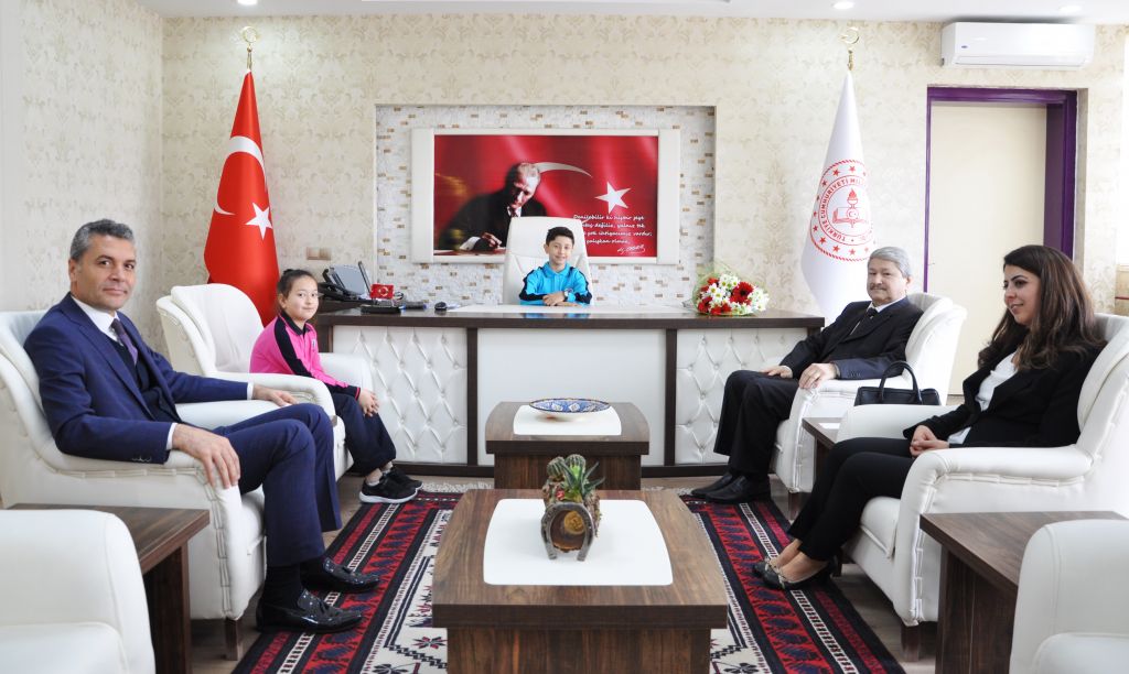 23 NİSAN COŞKUSU ÖĞRENCİLERİN ZİYARETİYLE BAŞLADI